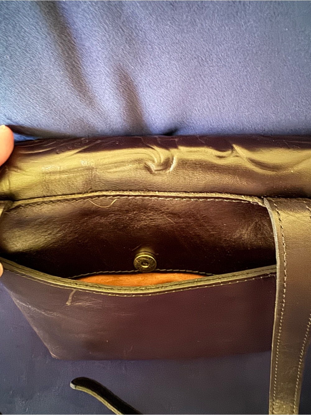 Embossed Black Floral Leather Crossbody Bag - Picture 6 of 10